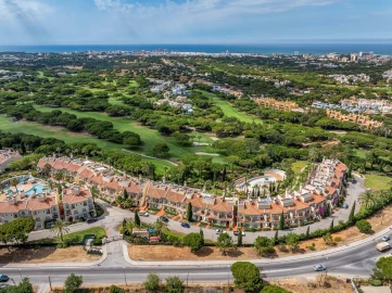 Moradia T4 para Venda em Quarteira
