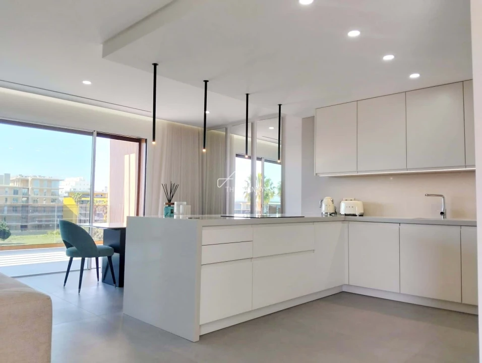 Apartamento T2 para Venda em Quarteira Foto 2