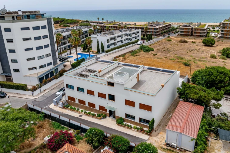 Apartamento T2 para Venda em Quarteira Foto 38