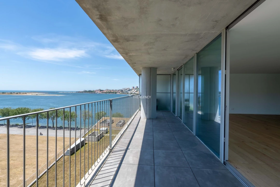 Apartamento T3 para Venda em Canidelo Foto 3