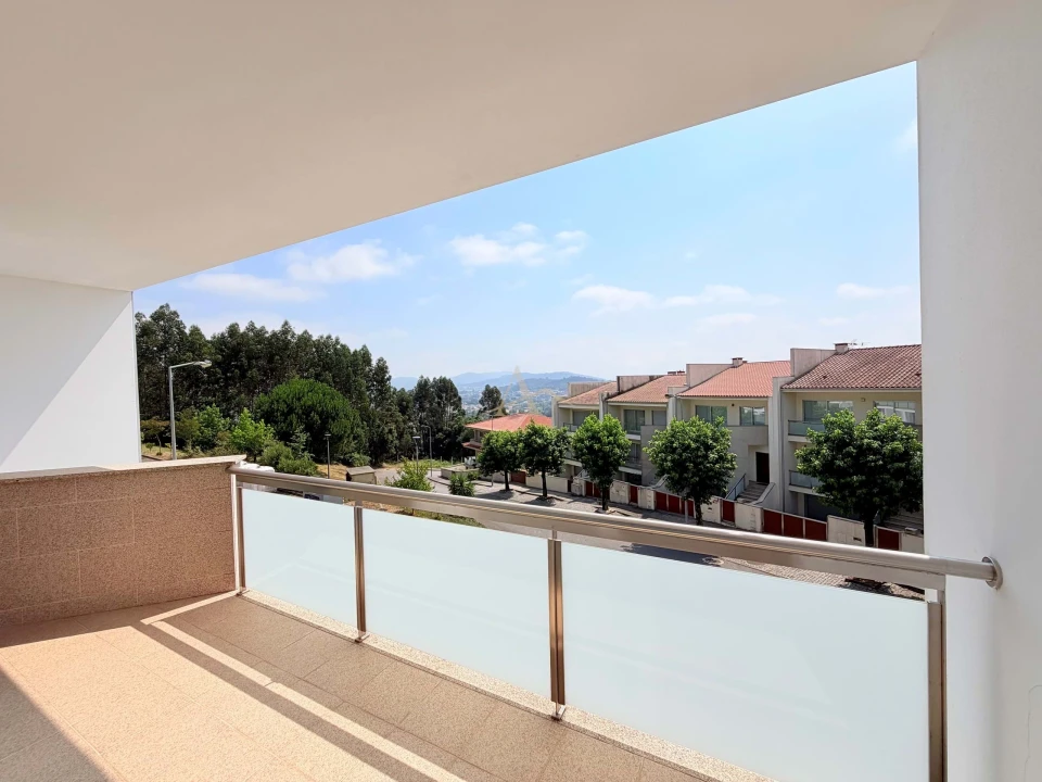 Moradia T4 para Venda em Lomar e Arcos Foto 5