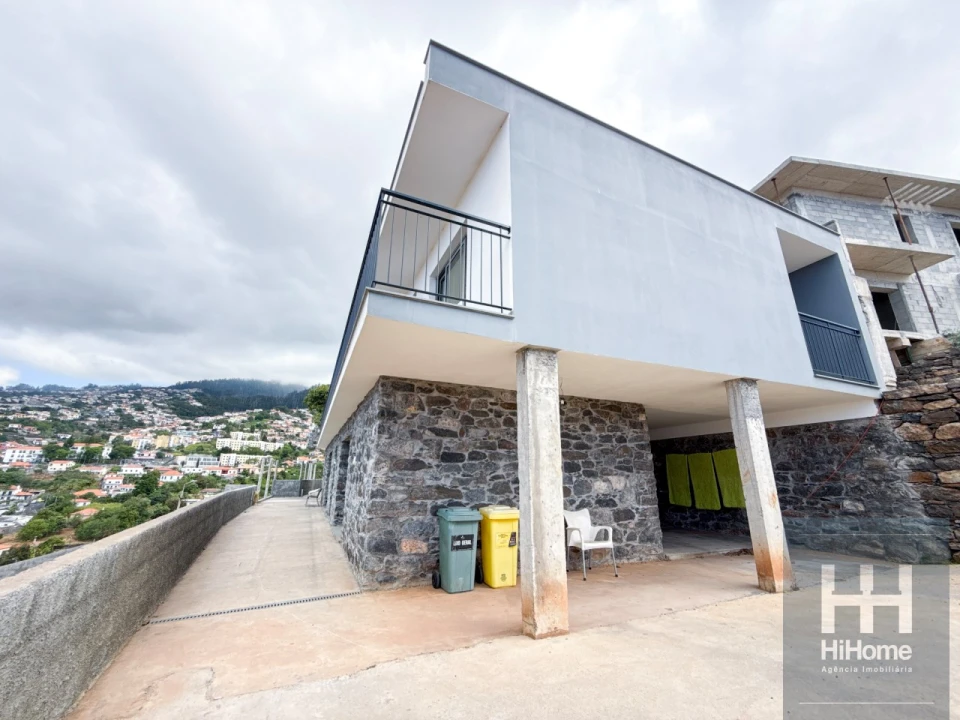 Moradia T3 para Venda em São Roque Foto 19