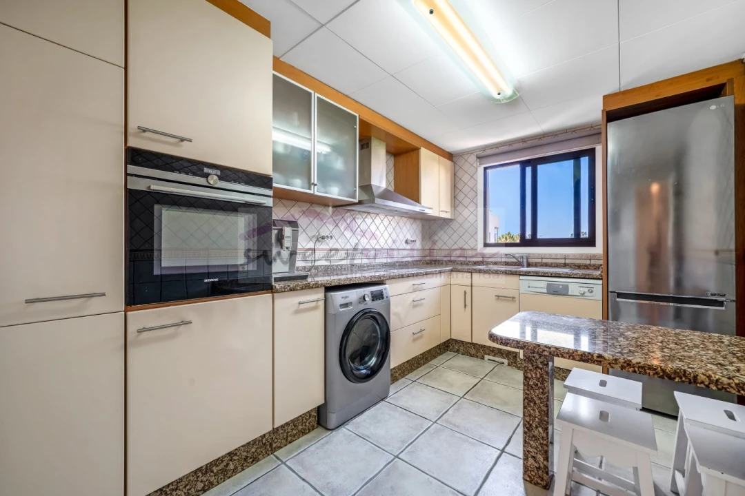 Apartamento T1 para Venda em Albufeira e Olhos de Água Foto 17