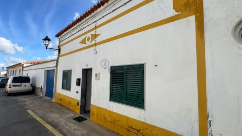 Moradia T2 para Venda em Castro Verde e Casével