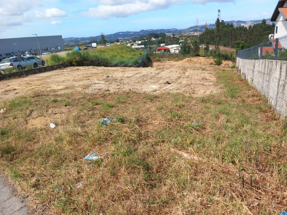 Terreno para Venda em Gondomar (São Cosme), Valbom e Jovim Foto 2