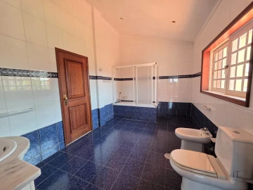 Moradia T4 para Venda em Arcozelo