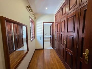 Moradia T4 para Venda em Arcozelo