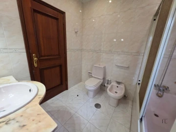 Moradia T4 para Venda em Arcozelo