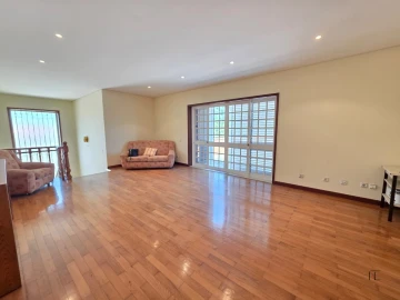 Moradia T4 para Venda em Arcozelo