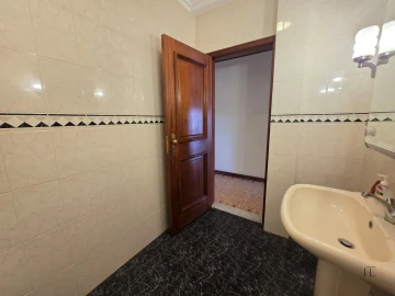 Moradia T4 para Venda em Arcozelo