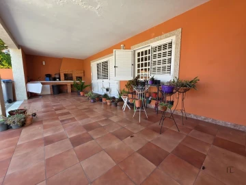 Moradia T4 para Venda em Arcozelo