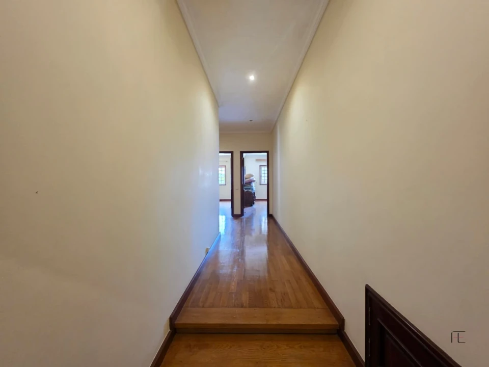Moradia T4 para Venda em Arcozelo Foto 62