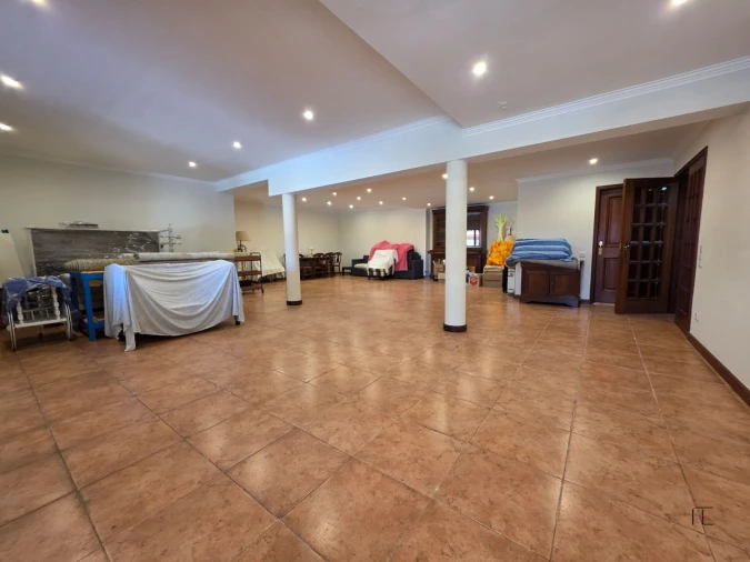 Moradia T4 para Venda em Arcozelo Foto 19