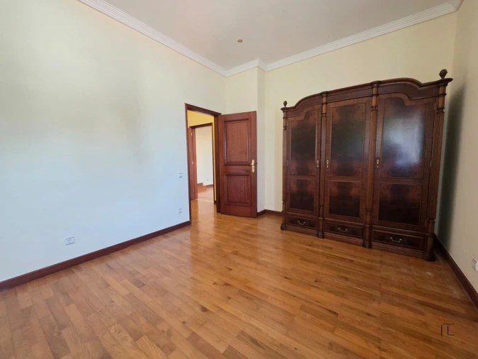 Moradia T4 para Venda em Arcozelo Foto 56