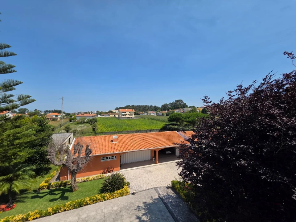 Moradia T4 para Venda em Arcozelo Foto 35