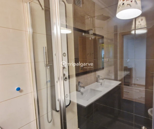 Apartamento T2 para Venda em Portimão Foto 21