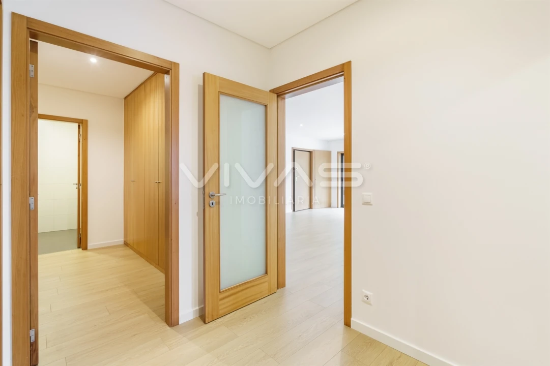 Apartamento T3 para Venda em Soutelo Foto 12