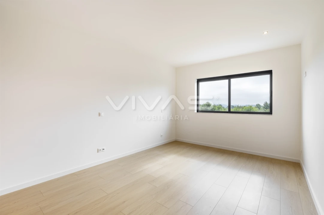 Apartamento T3 para Venda em Soutelo Foto 16