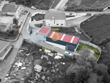 Armazém para Venda em Fiães