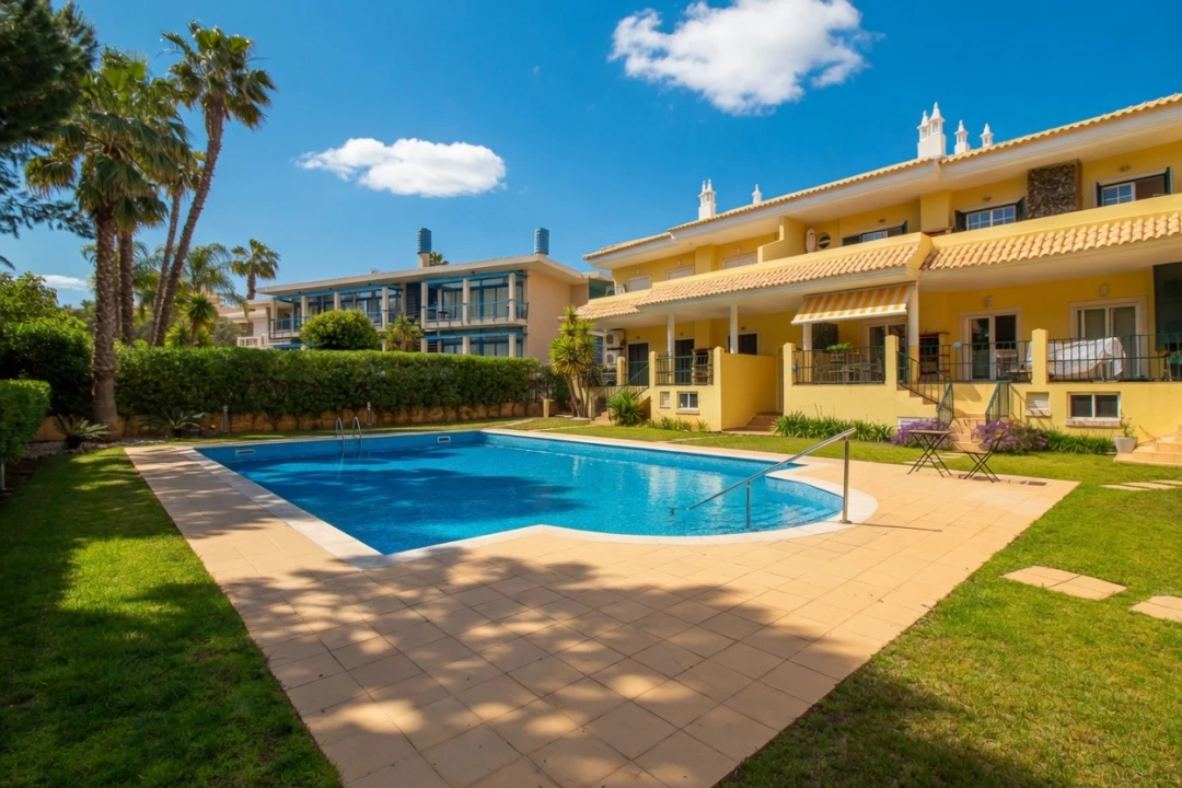 Apartamento T3 para Venda em Quarteira Foto 1