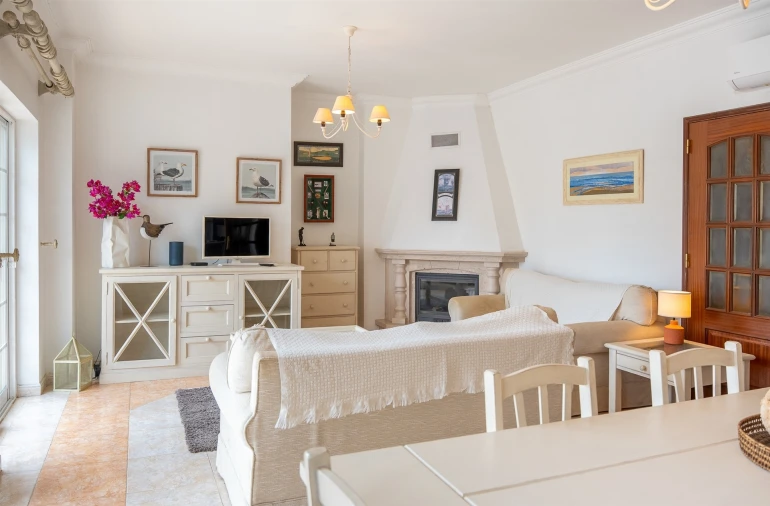 Apartamento T3 para Venda em Quarteira Foto 31