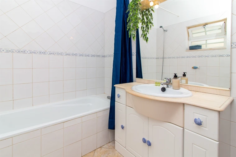 Apartamento T3 para Venda em Quarteira Foto 49