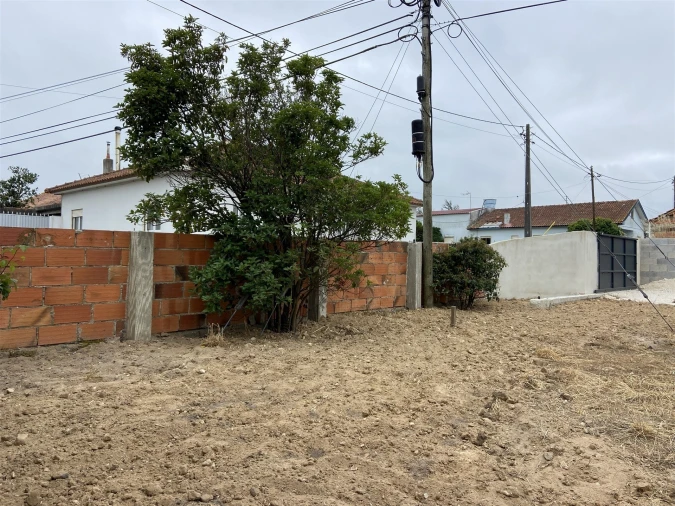 Moradia T2 para Arrendamento em Amor Foto 6