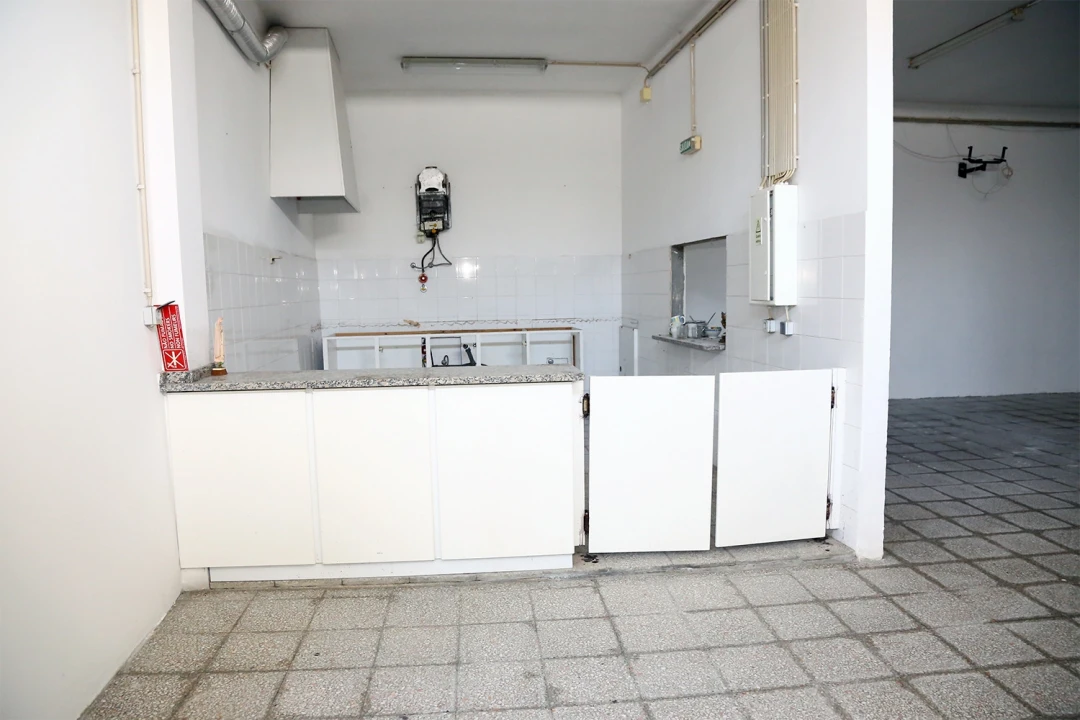 Armazém para Venda em Lustosa e Barrosas (Santo Estêvão) Foto 17