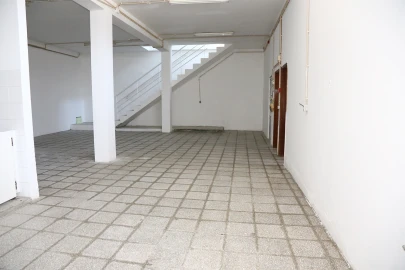 Armazém para Venda em Lustosa e Barrosas (Santo Estêvão)