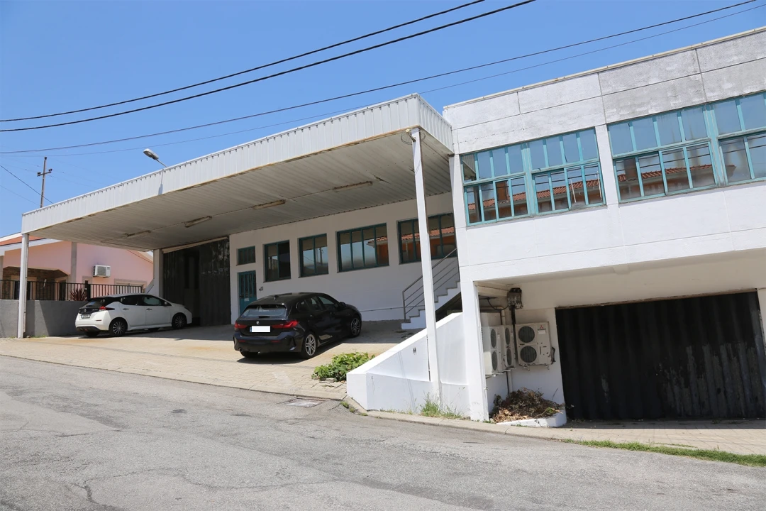 Armazém para Venda em Lustosa e Barrosas (Santo Estêvão) Foto 1