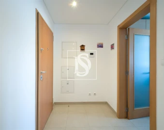 Apartamento T2 para Venda em Póvoa de Santo Adrião e Olival Basto