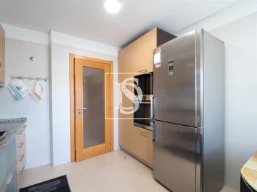 Apartamento T2 para Venda em Póvoa de Santo Adrião e Olival Basto
