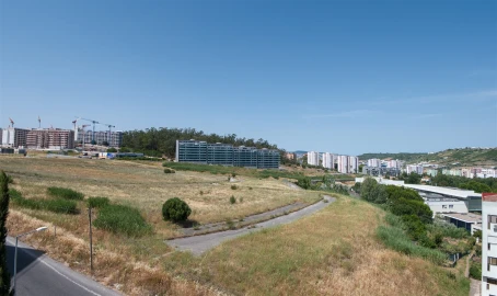 Apartamento T2 para Venda em Póvoa de Santo Adrião e Olival Basto