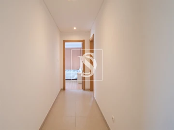 Apartamento T2 para Venda em Póvoa de Santo Adrião e Olival Basto