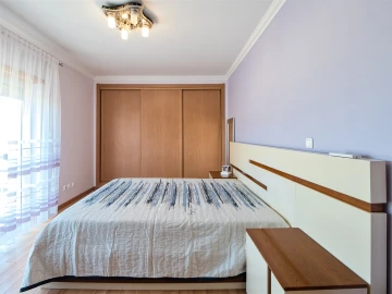 Apartamento T2 para Venda em Póvoa de Santo Adrião e Olival Basto