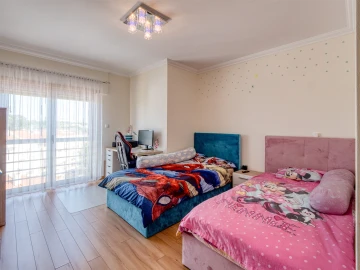 Apartamento T2 para Venda em Póvoa de Santo Adrião e Olival Basto