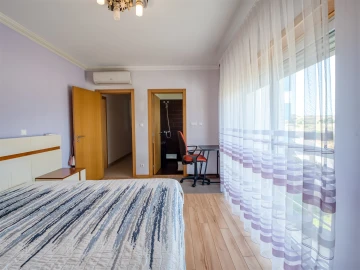 Apartamento T2 para Venda em Póvoa de Santo Adrião e Olival Basto