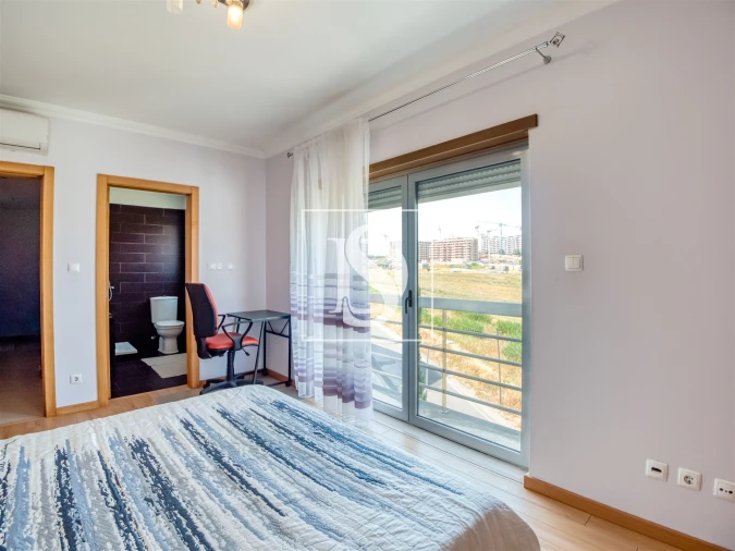 Apartamento T2 para Venda em Póvoa de Santo Adrião e Olival Basto Foto 12