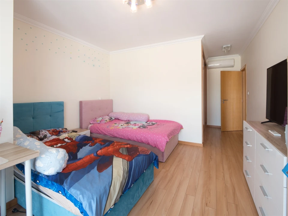 Apartamento T2 para Venda em Póvoa de Santo Adrião e Olival Basto Foto 14