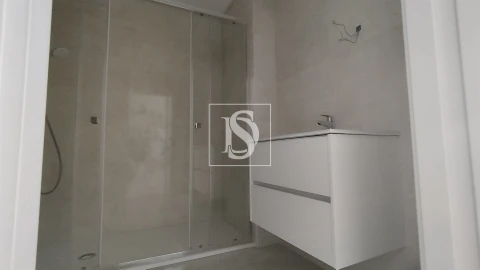 Apartamento T2 para Venda em Esgueira