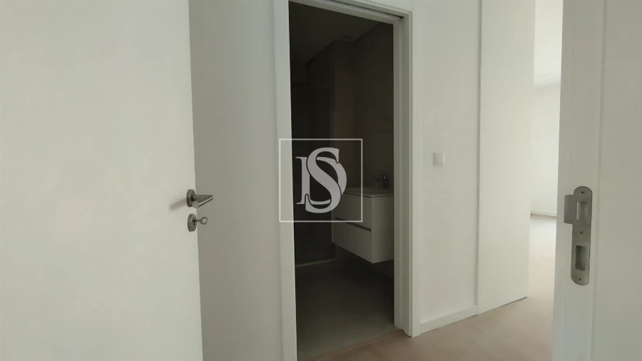 Apartamento T2 para Venda em Esgueira Foto 24