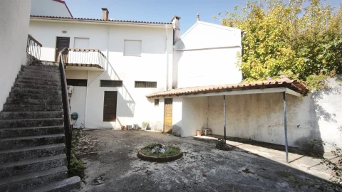 Moradia T3 para Venda em Arcos e Mogofores