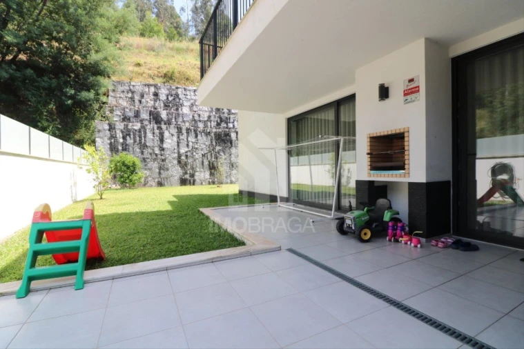 Apartamento T3 para Venda em Nogueira, Fraião e Lamaçães Foto 14