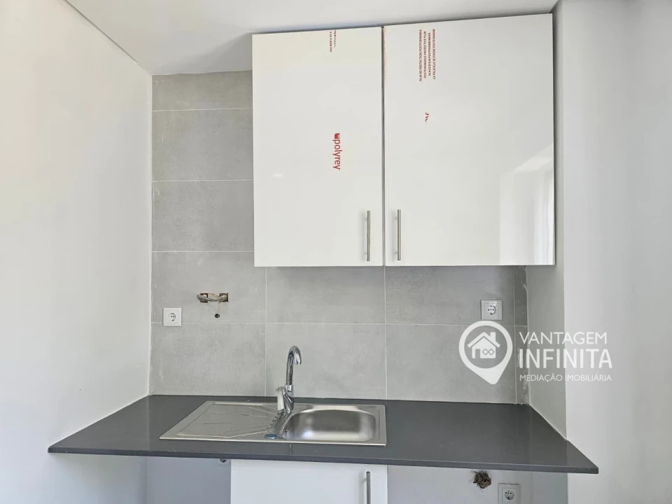 Apartamento T2 para Venda em Almada, Cova da Piedade, Pragal e Cacilhas Foto 6