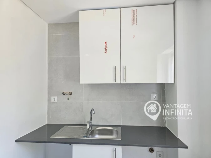 Apartamento T2 para Venda em Almada, Cova da Piedade, Pragal e Cacilhas Foto 6