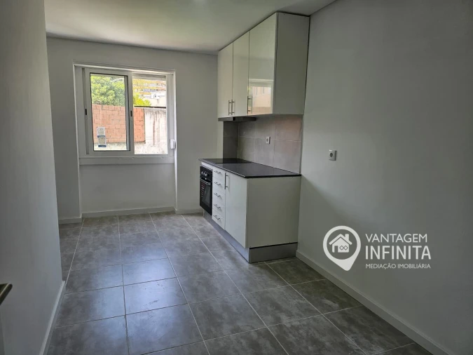 Apartamento T2 para Venda em Almada, Cova da Piedade, Pragal e Cacilhas Foto 14