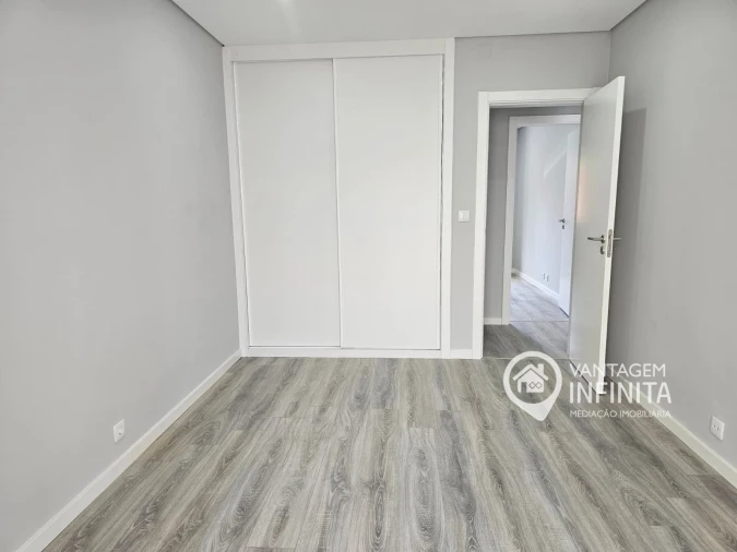 Apartamento T2 para Venda em Almada, Cova da Piedade, Pragal e Cacilhas Foto 9