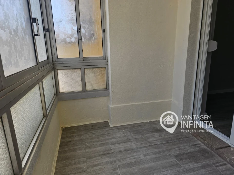 Apartamento T2 para Venda em Almada, Cova da Piedade, Pragal e Cacilhas Foto 10