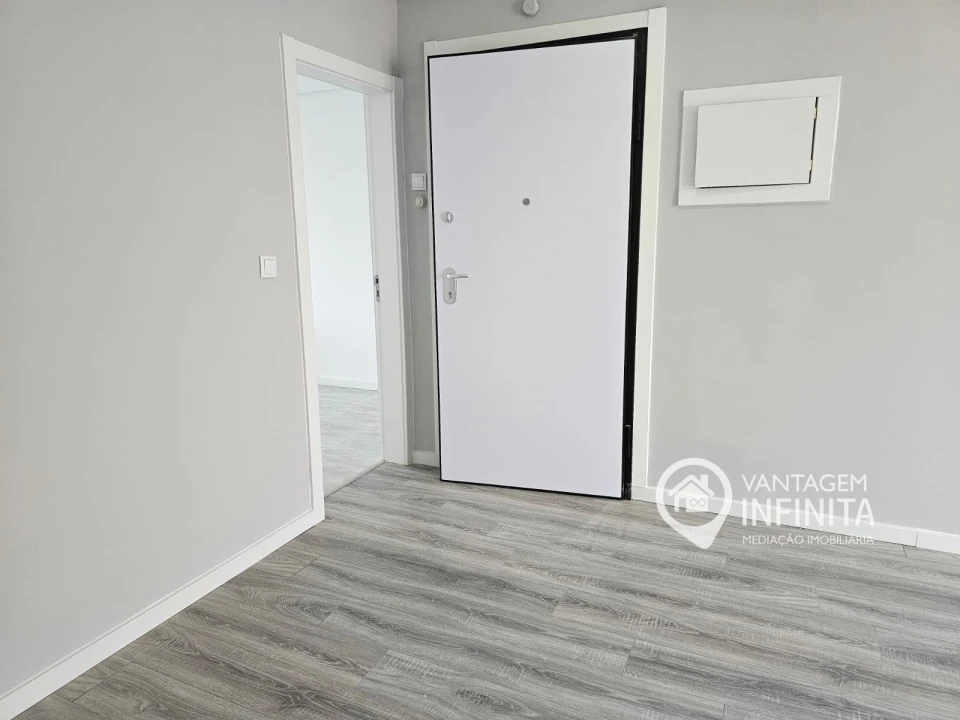 Apartamento T2 para Venda em Almada, Cova da Piedade, Pragal e Cacilhas Foto 8