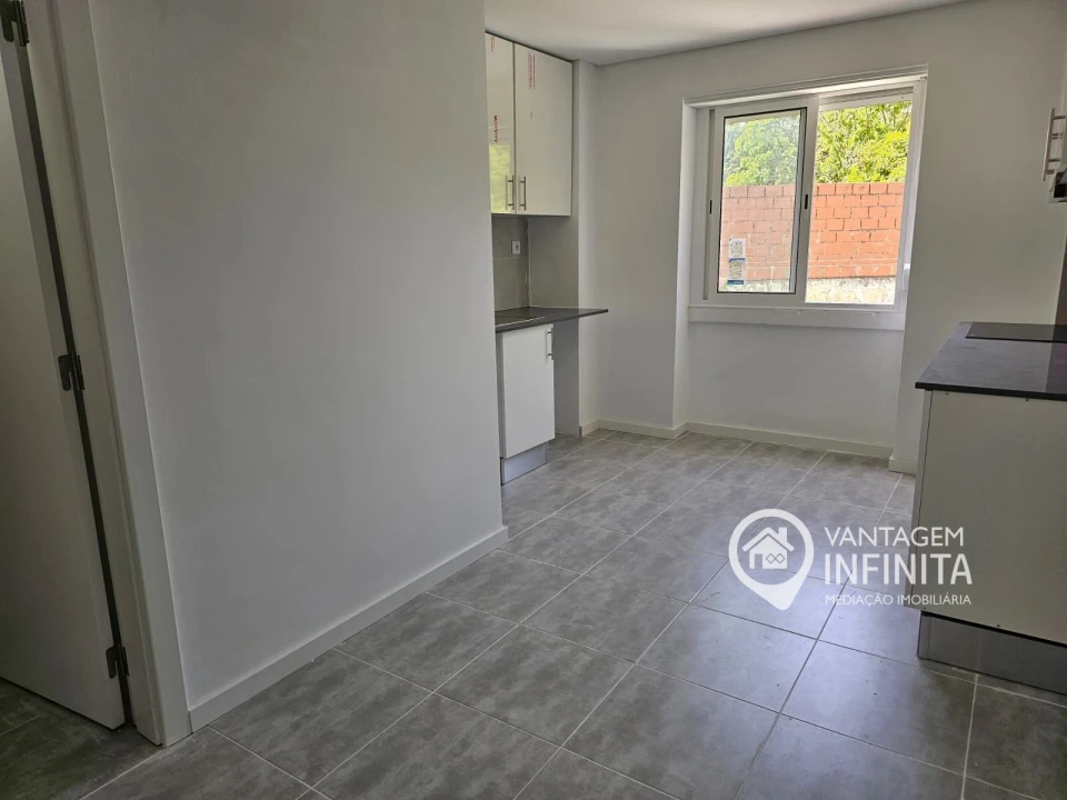 Apartamento T2 para Venda em Almada, Cova da Piedade, Pragal e Cacilhas Foto 5